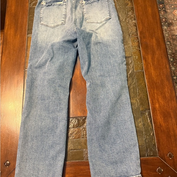 Judy Blue Jenni High Rise Cropped Jean (28) - Picture 2 of 10